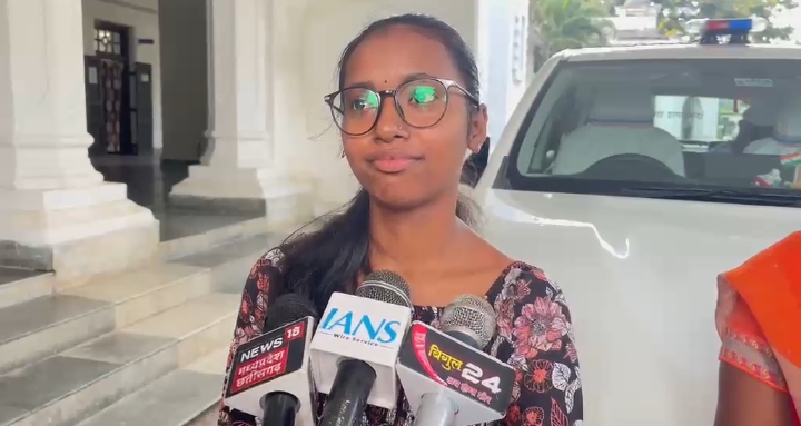Financial Hardship and 66% Disability Could Not Stop Pooja Singh’s Determination; NEET-2026 Qualifier Now on the Path to Becoming a Doctor
